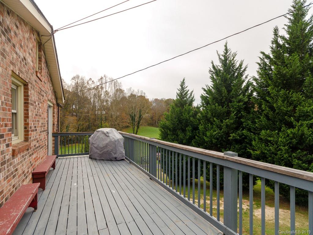 718 Justice Ridge Road Candler, NC 28715 - Photo 10 of 24 Gallery Image 10