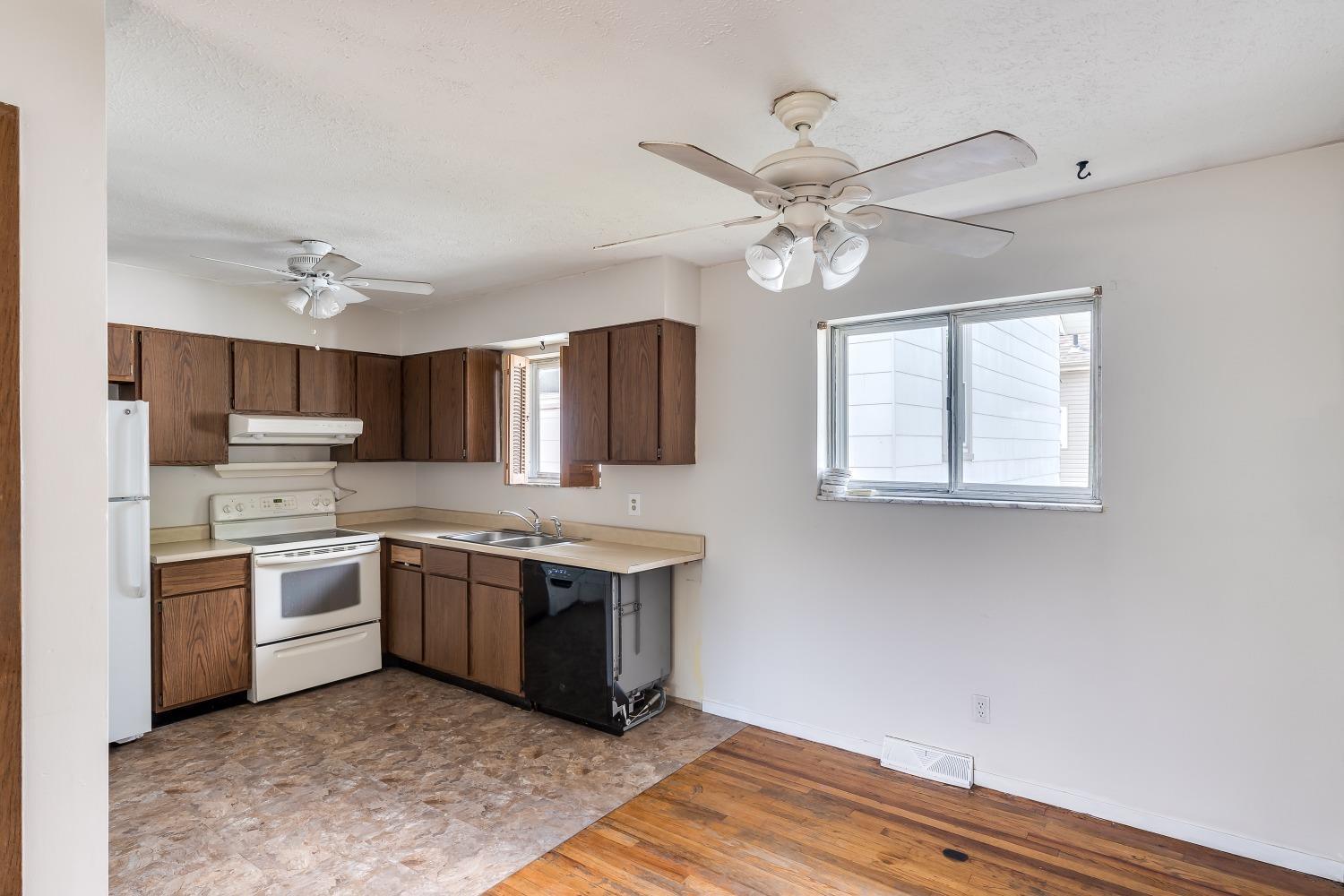 5923 Murray Road Fairfax, OH 45227 - Photo 8 of 21