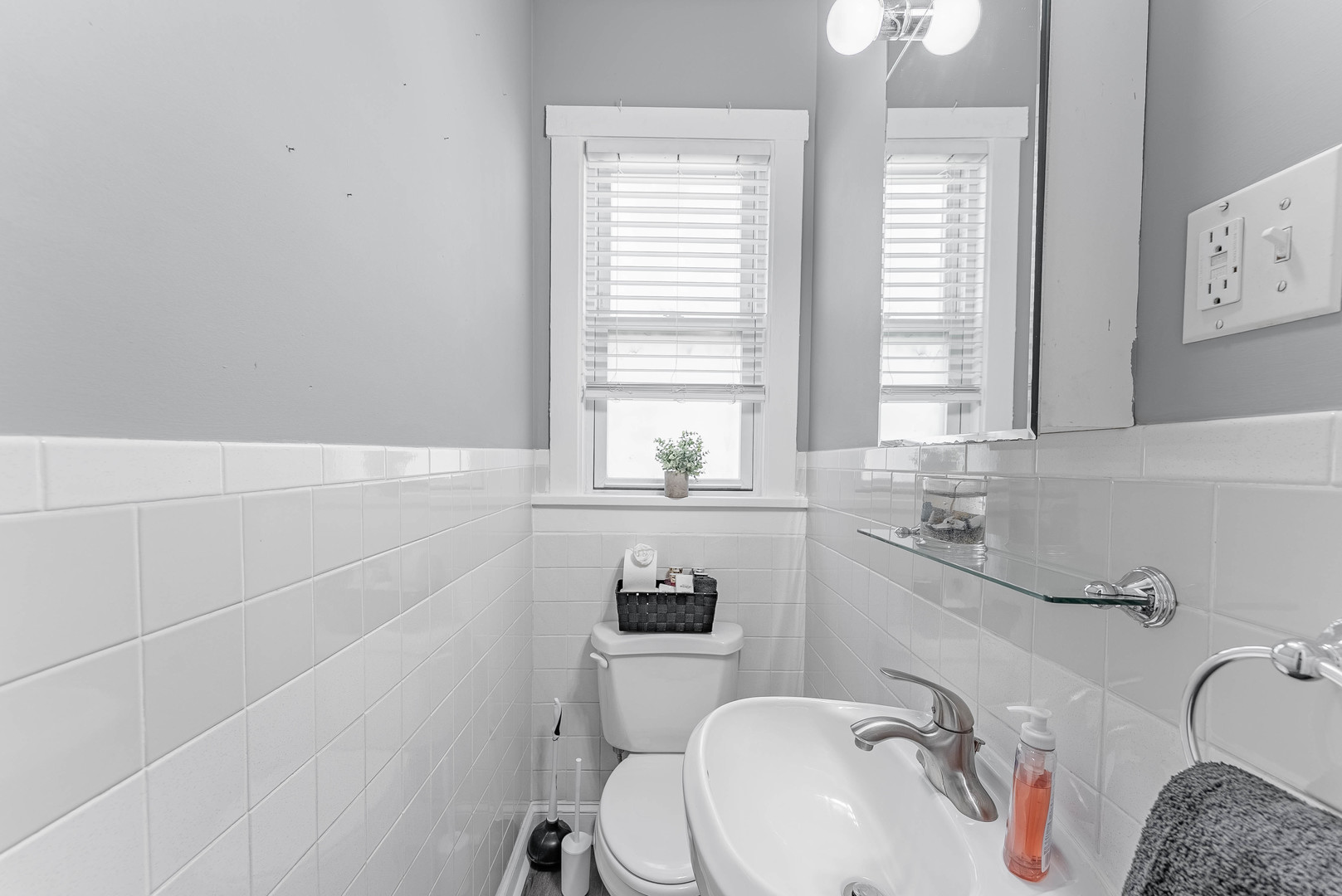 168 Villa Street Elgin, IL 60120 - Photo 14 of 36