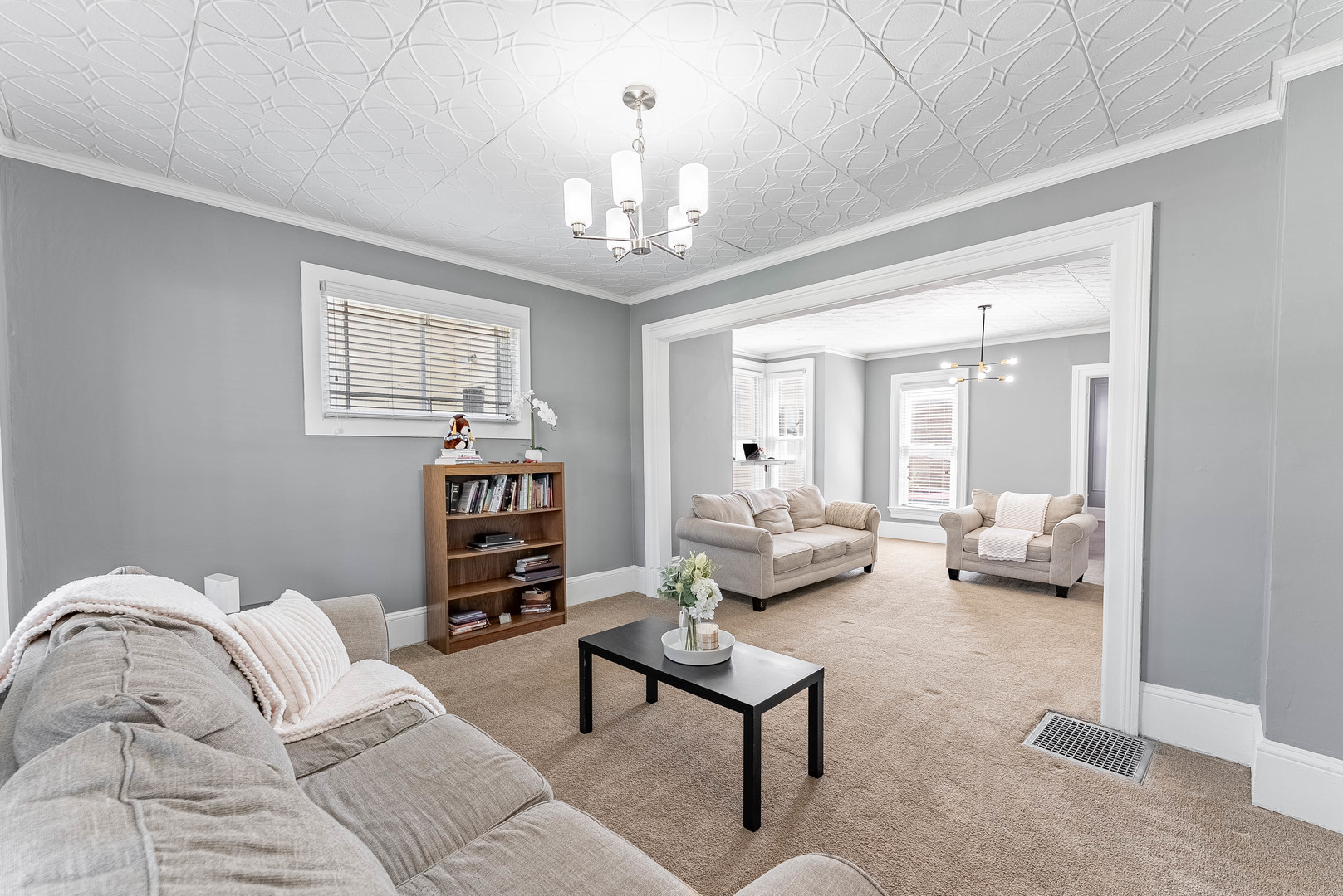 168 Villa Street Elgin, IL 60120 - Photo 3 of 36