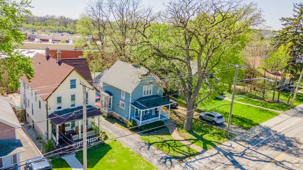 $300,000 | 168 Villa Street, Elgin, IL 60120