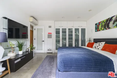 $799,000 | 1145 Larrabee Street, Unit 9, West Hollywood, CA 90069