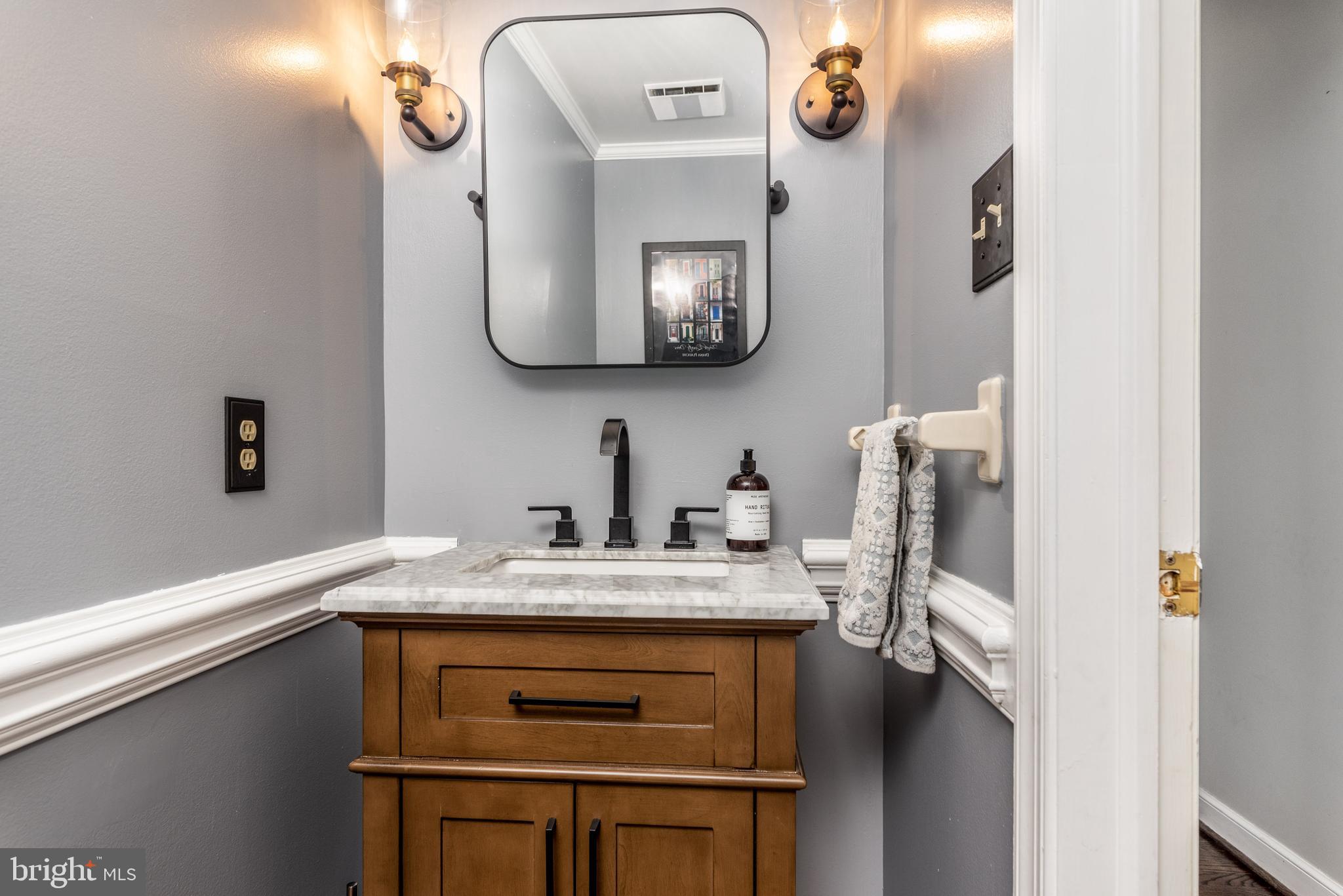 890 Springbank Lane Wayne, PA 19087 - Photo 22 of 46 Powder Room