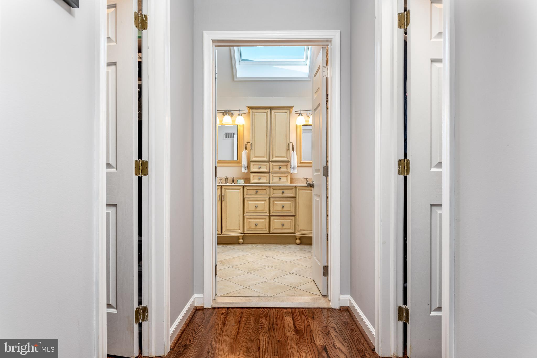 890 Springbank Lane Wayne, PA 19087 - Photo 26 of 46 Double walk in closets