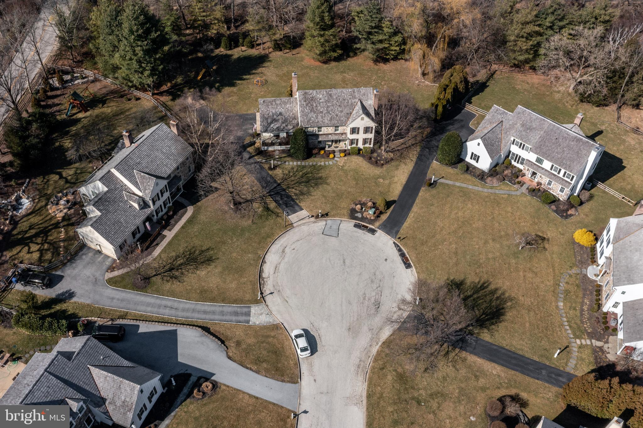 890 Springbank Lane Wayne, PA 19087 - Photo 4 of 46 Located in a cul-de-sac