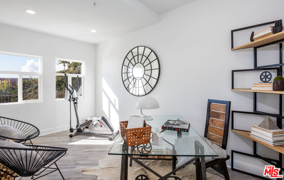 21470 Rambla Vista Malibu, CA 90265 - Photo 26 of 29