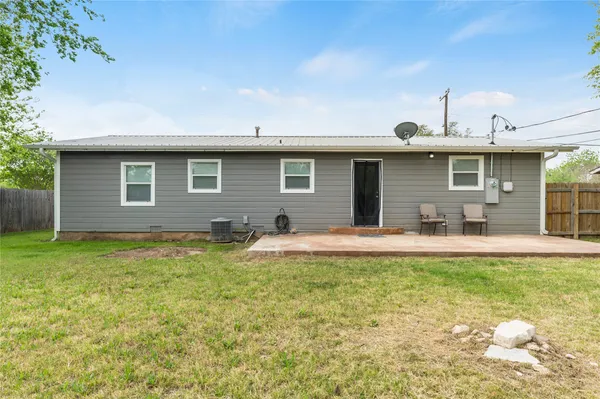 $189,900 | 445 West Vaughan Street, Bertram, TX 78605