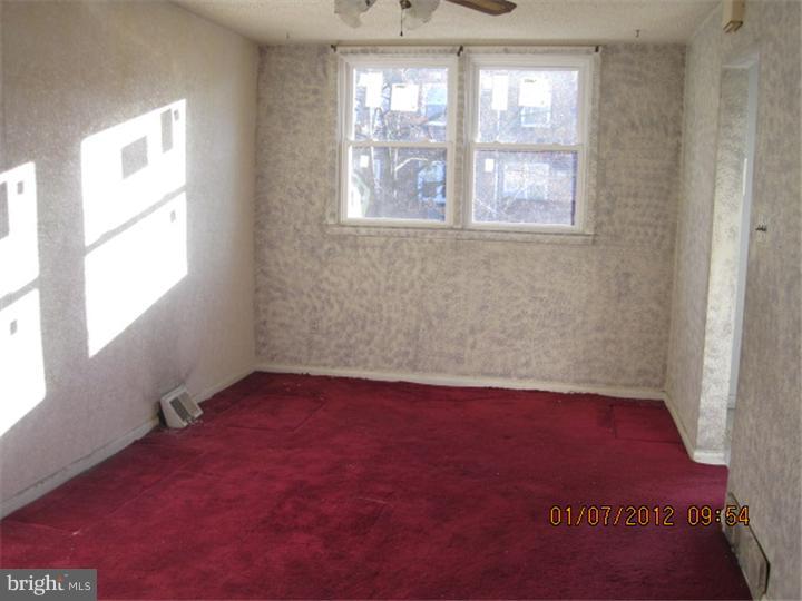 1347 Harshaw Road Brookhaven, PA 19015 - Photo 3 of 6