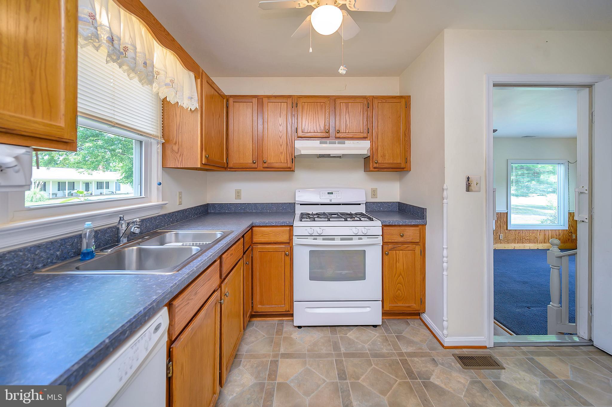 4286 Comanche Ridge King George, VA 22485 - Photo 14 of 44 Gallery Image 14