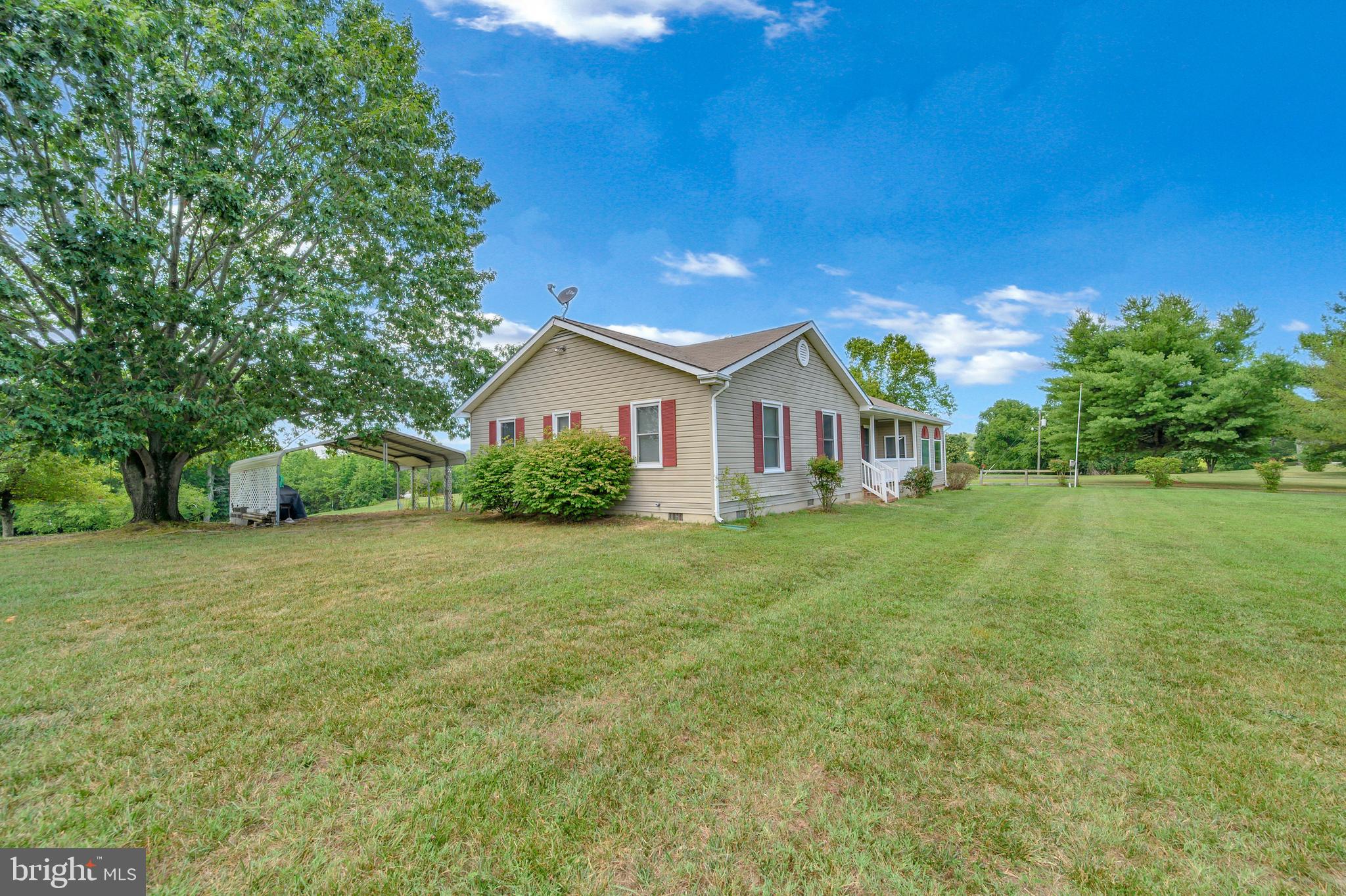 4286 Comanche Ridge King George, VA 22485 - Photo 4 of 44 Gallery Image 4