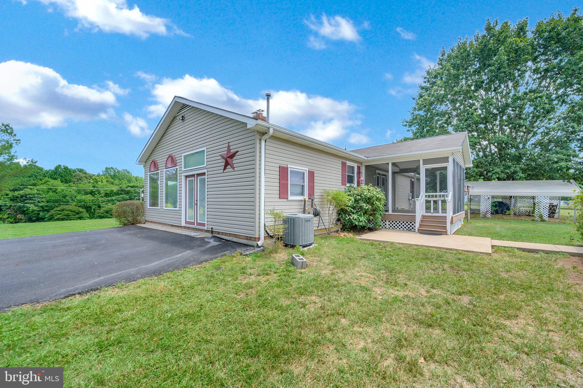 4286 Comanche Ridge King George, VA 22485 - Photo 9 of 44 Gallery Image 9