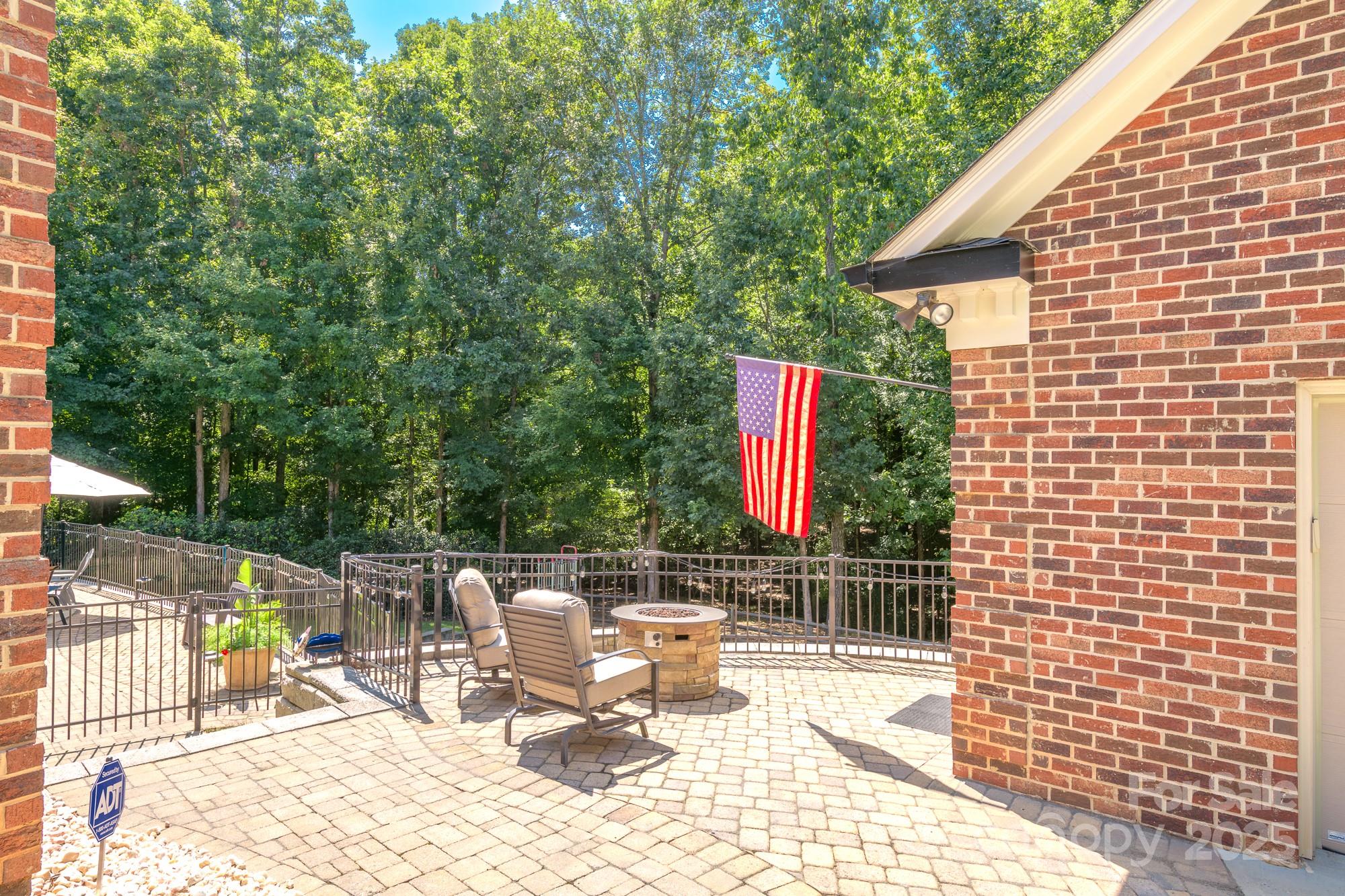 5300 Green Rea Road Charlotte, NC 28226 - Photo 41 of 42 a outdoor space with a bench
