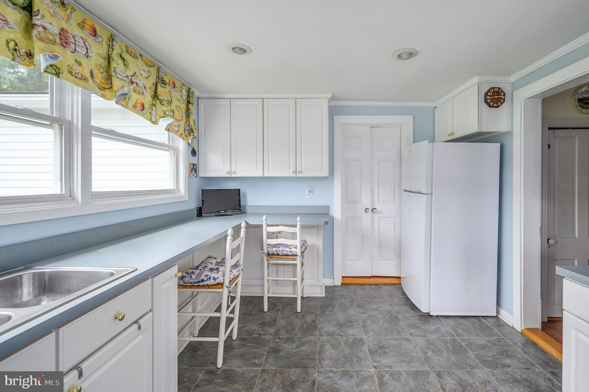15390 Round Hill Road King George, VA 22485 - Photo 58 of 104 Plenty of cabinets and counter space!
