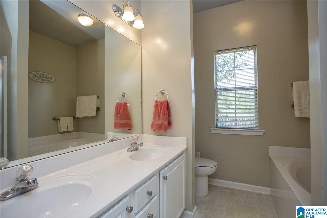 1013 Daventry Way Calera, AL 35040 - Photo 10 of 16