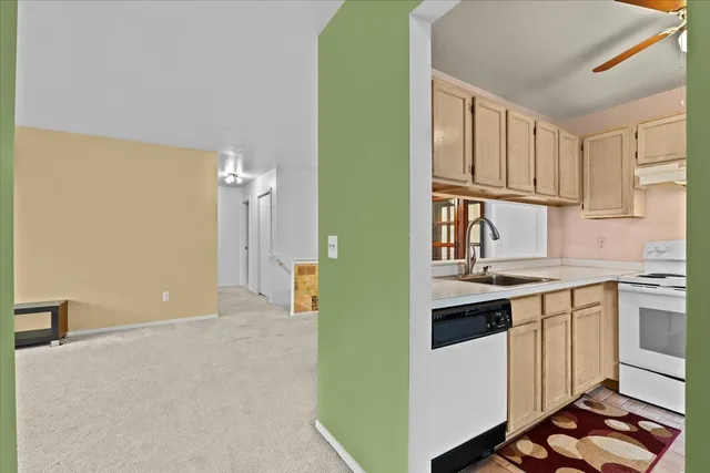 $186,000 | 44750 Bayview Drive, Unit 37, Novi, MI 48377