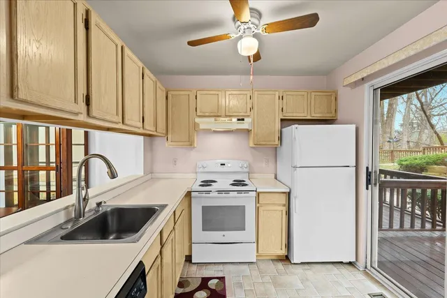 $186,000 | 44750 Bayview Drive, Unit 37, Novi, MI 48377