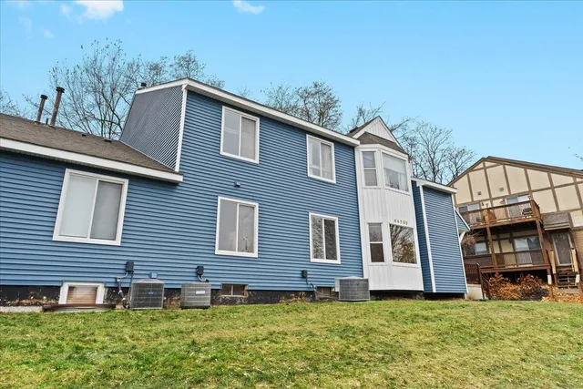 $186,000 | 44750 Bayview Drive, Unit 37, Novi, MI 48377