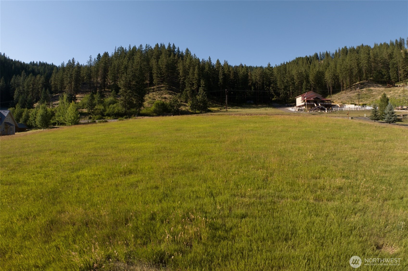 10479 Eagle Creek Road Leavenworth, WA 98826 - Photo 3 of 25 a view of outdoor space and yard