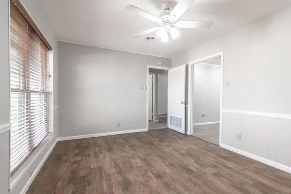$2,400 | 12118 Brisbane Avenue, Farmers Branch, TX 75234