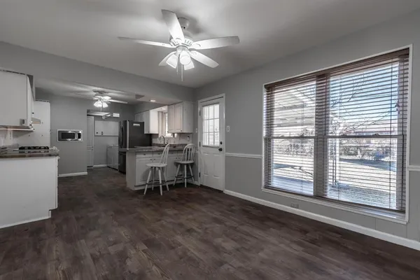 $2,400 | 12118 Brisbane Avenue, Farmers Branch, TX 75234
