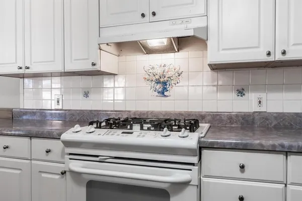 $2,400 | 12118 Brisbane Avenue, Farmers Branch, TX 75234