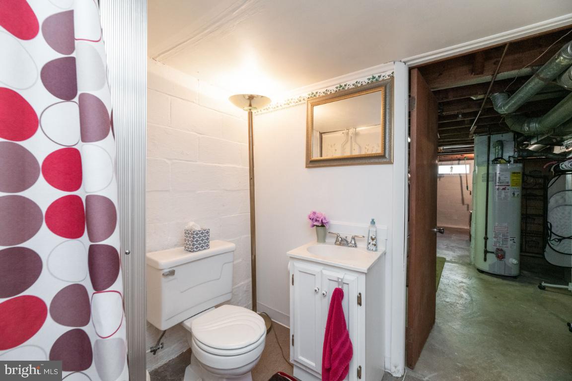 519 Cresswell Road Baltimore, MD 21225 - Photo 28 of 40 Full bathroom in the basement