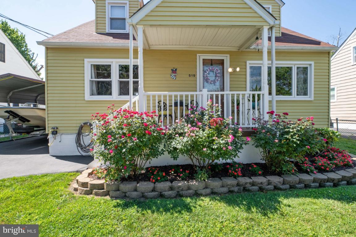 519 Cresswell Road Baltimore, MD 21225 - Photo 38 of 40 Beautifully landscaped