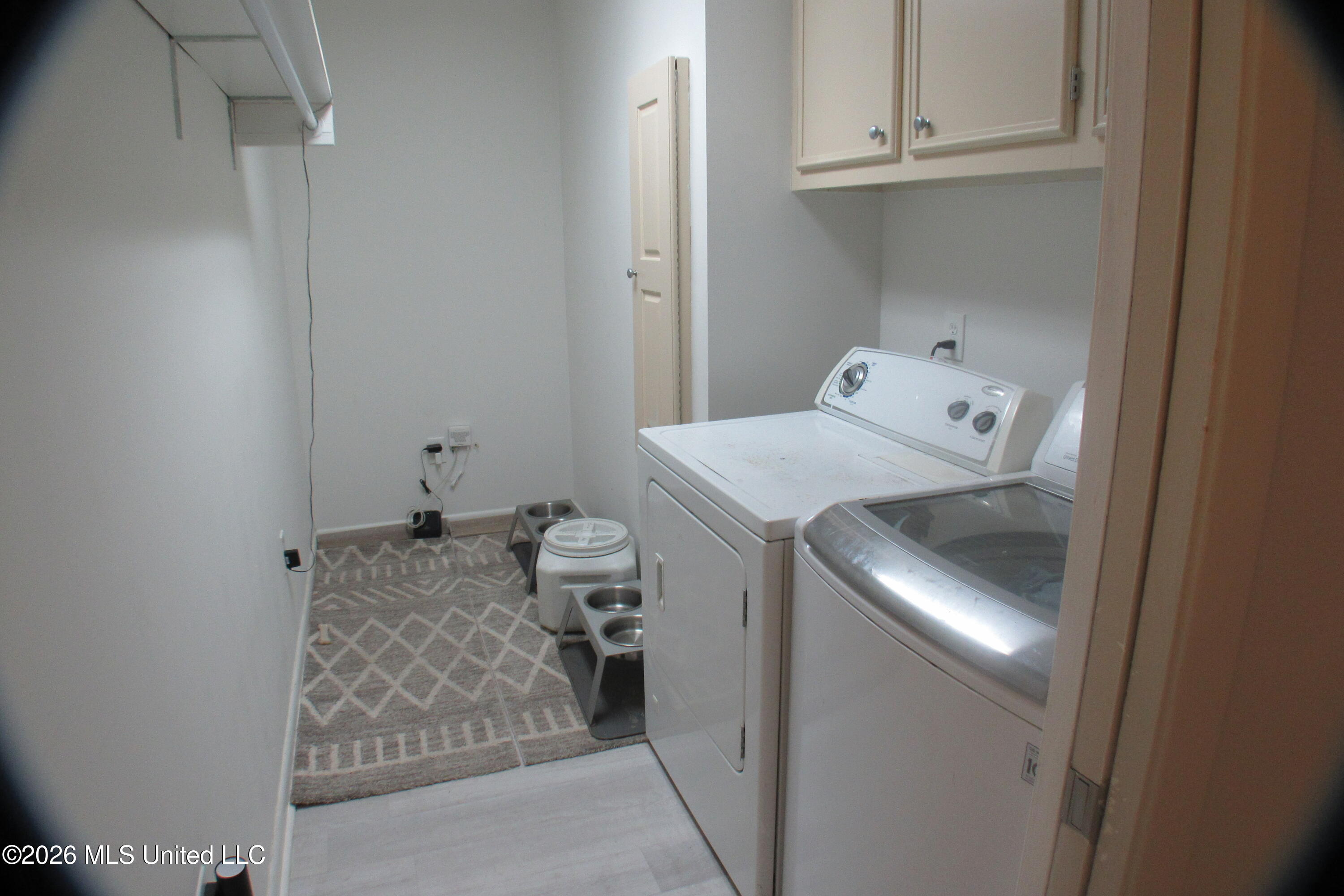 407 Spike Ridge Canton, MS 39046 - Photo 23 of 36 laundry