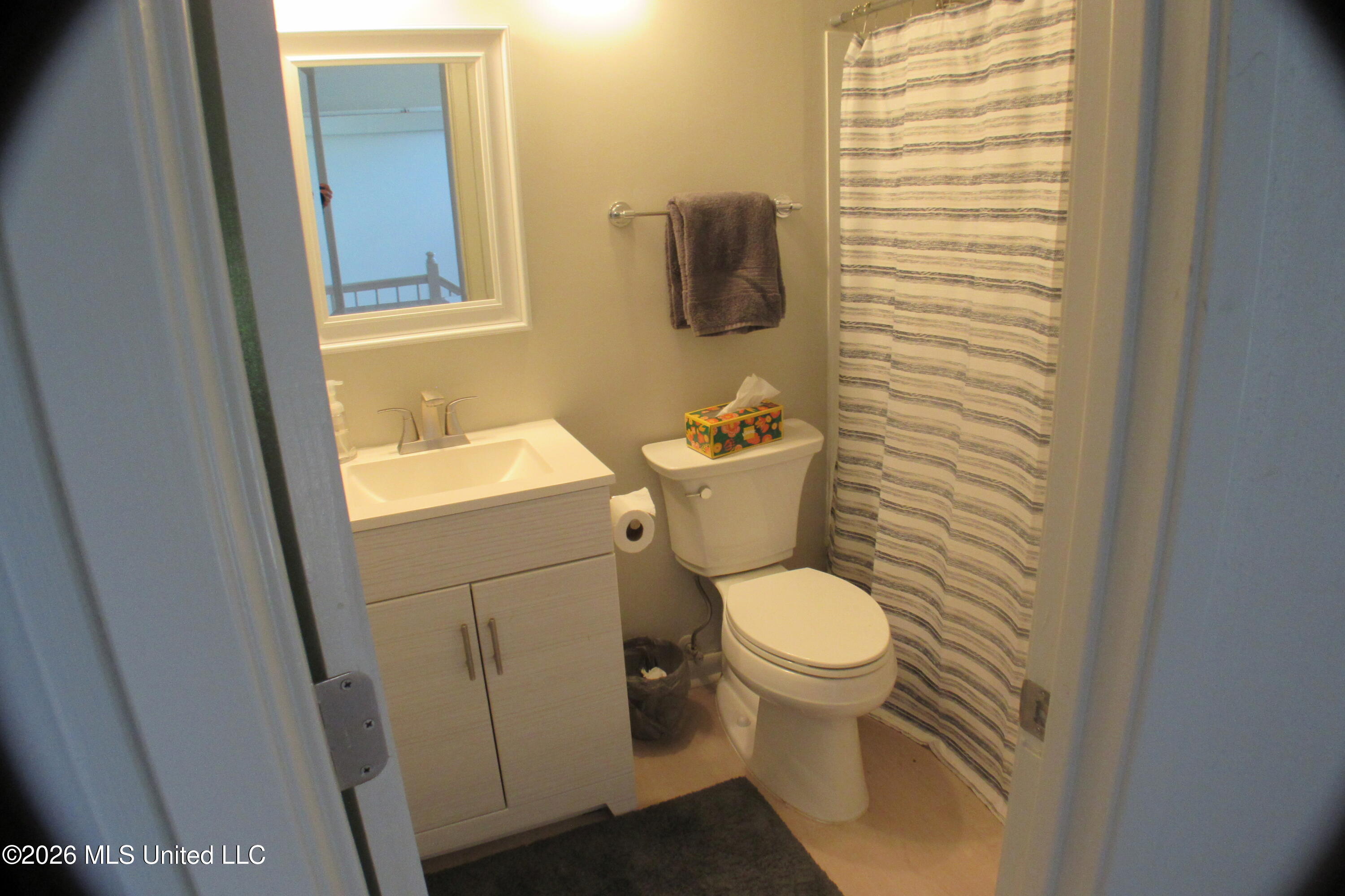407 Spike Ridge Canton, MS 39046 - Photo 29 of 36 upstairs bath