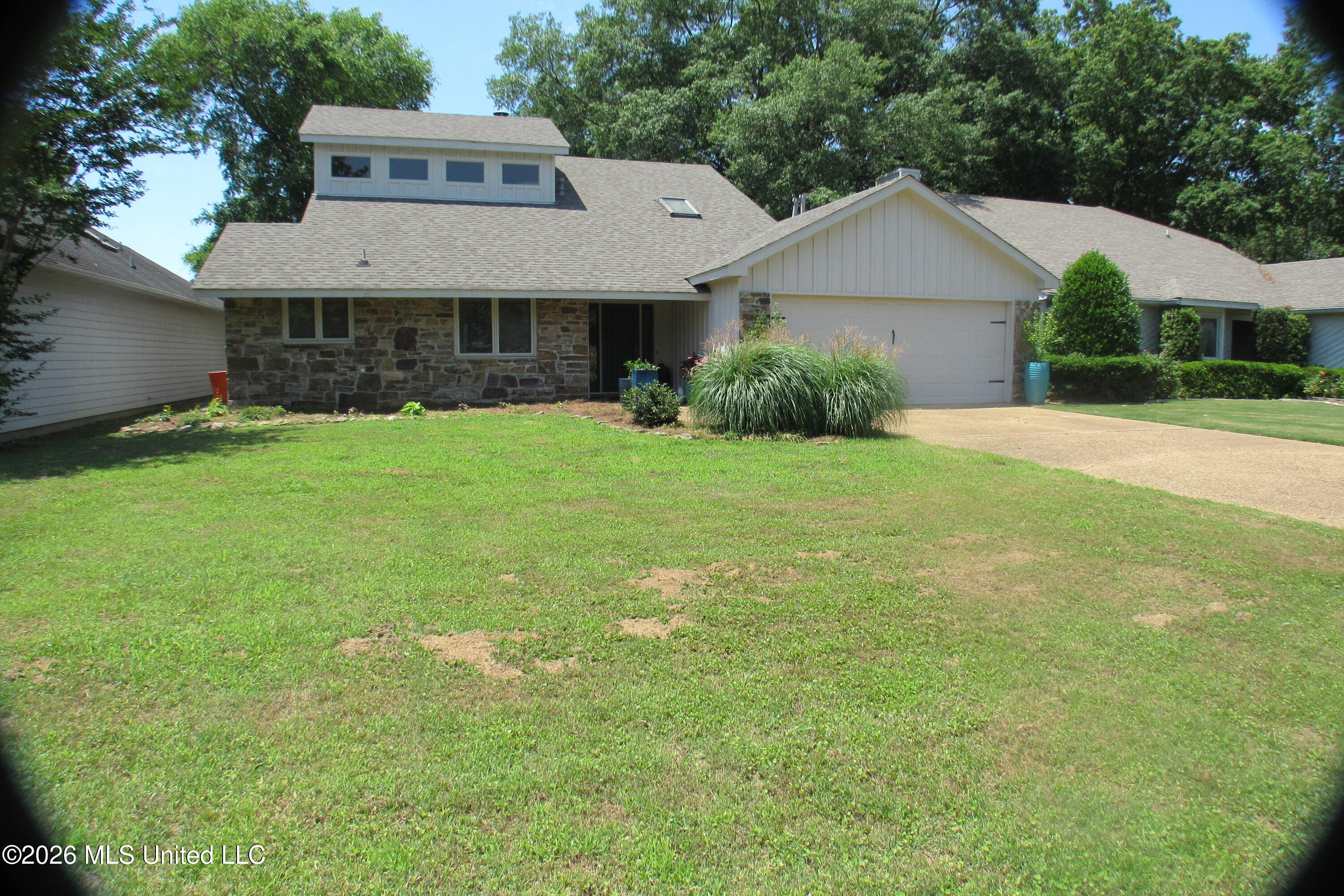 407 Spike Ridge Canton, MS 39046 - Photo 3 of 36 front