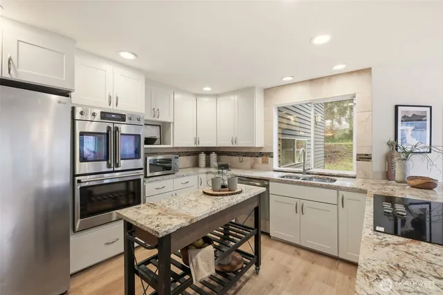 $1,849,970 | 12615 Southeast 27th Street, Bellevue, WA 98005