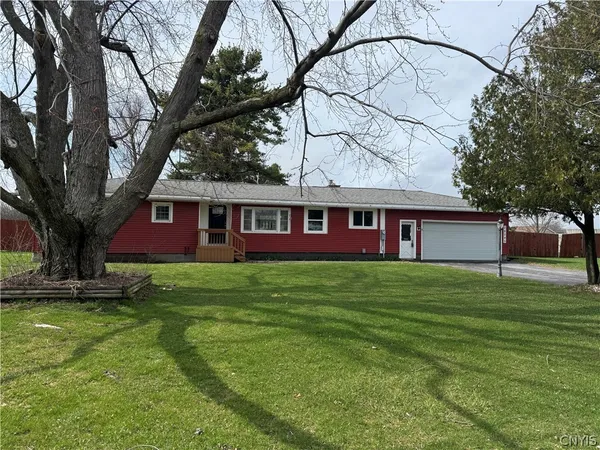 $259,900 | 28095 Old Town Springs Road, Lyme, NY 13622