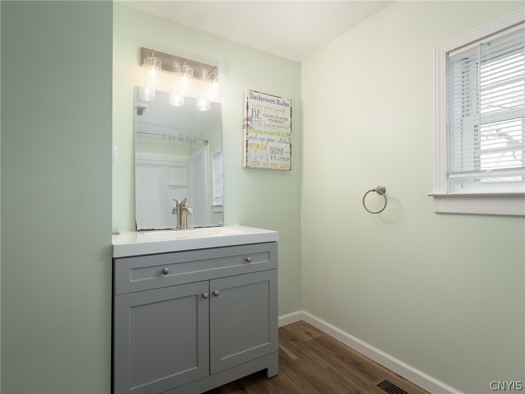 28095 Old Town Springs Road Lyme, NY 13622 - Photo 19 of 48 Full Bath