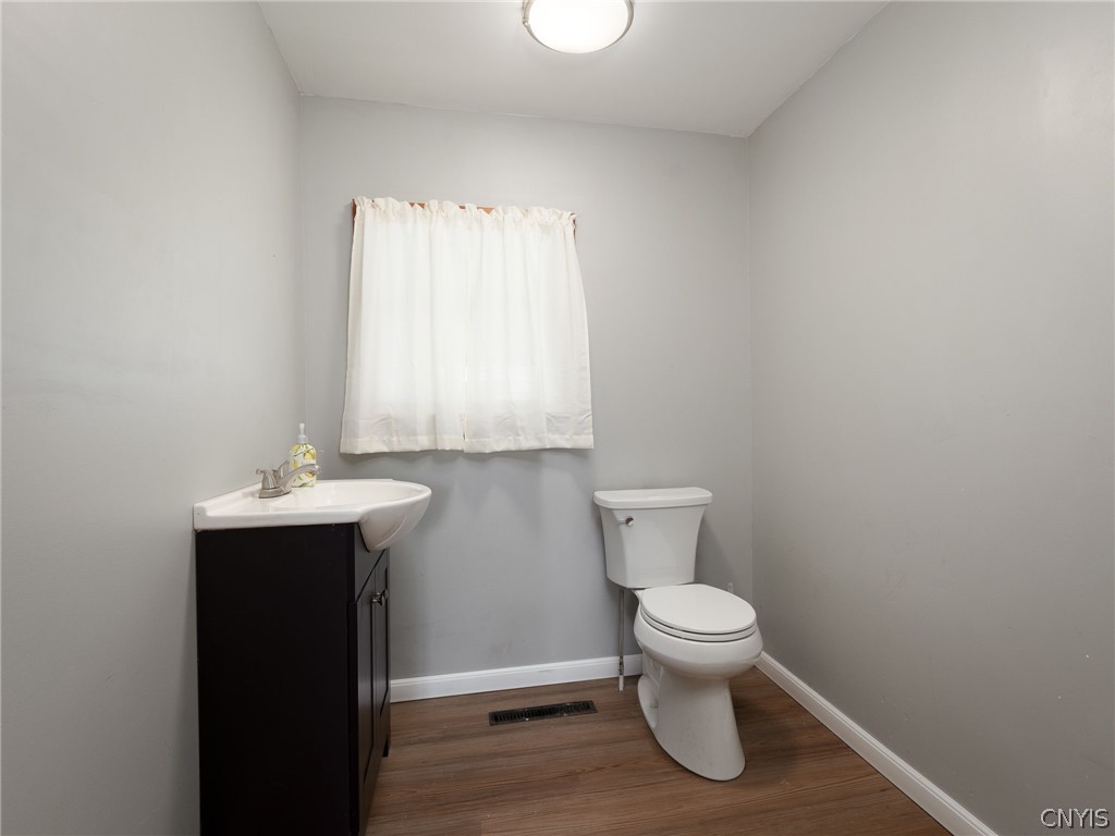 28095 Old Town Springs Road Lyme, NY 13622 - Photo 24 of 48 Half bath
