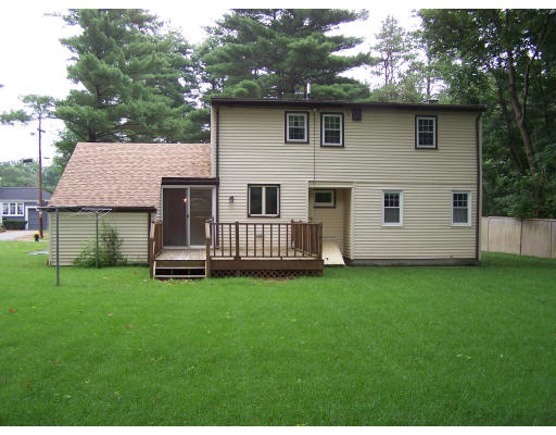 4 Barrows Road Reading, MA 01867 - Photo 8 of 10