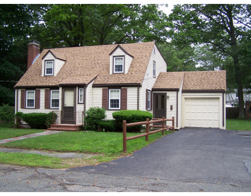 4 Barrows Road Reading, MA 01867 - Photo 10 of 10