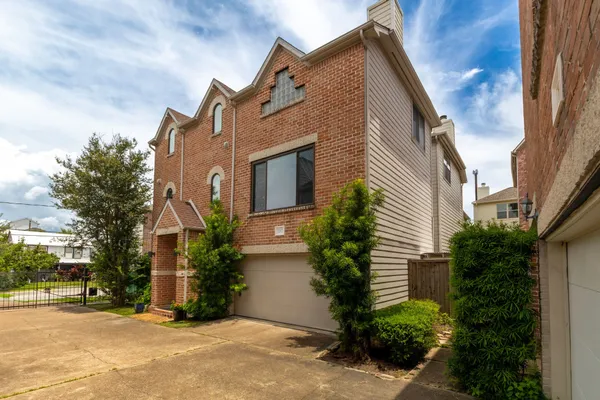 $3,250 | 5207 Cornish Street, Houston, TX 77007