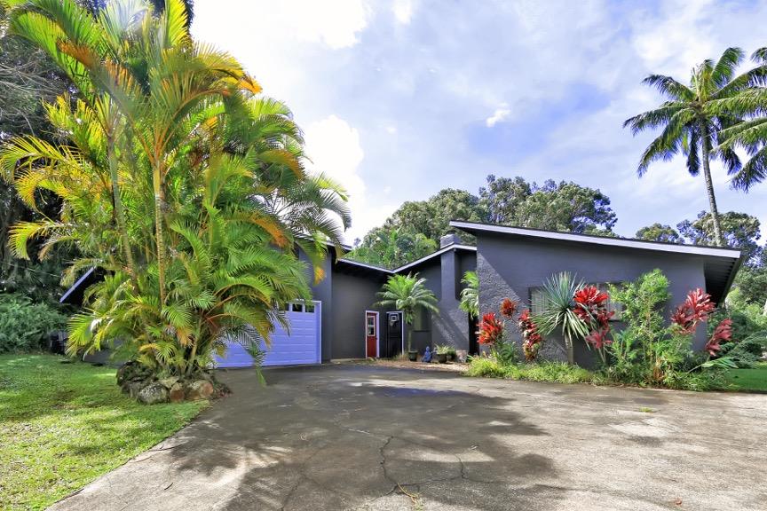 84 South Holokai Road Haiku, HI 96708 - Photo 2 of 17