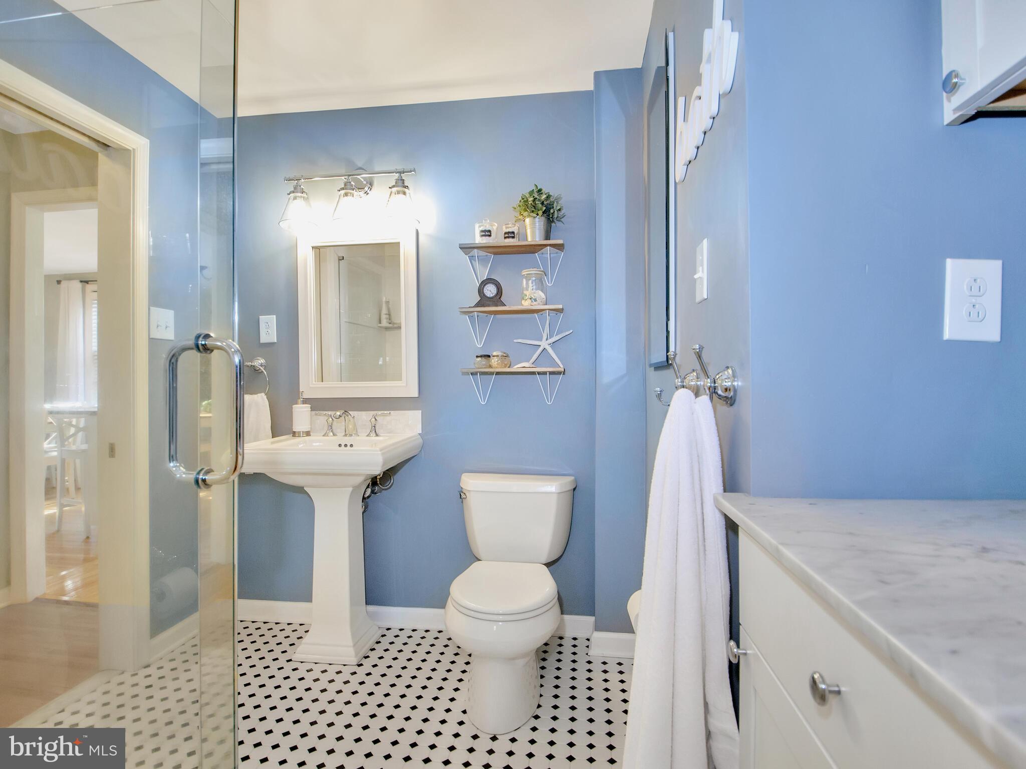 432 Harwicke Road Springfield, PA 19064 - Photo 15 of 24 First Floor Full Bath