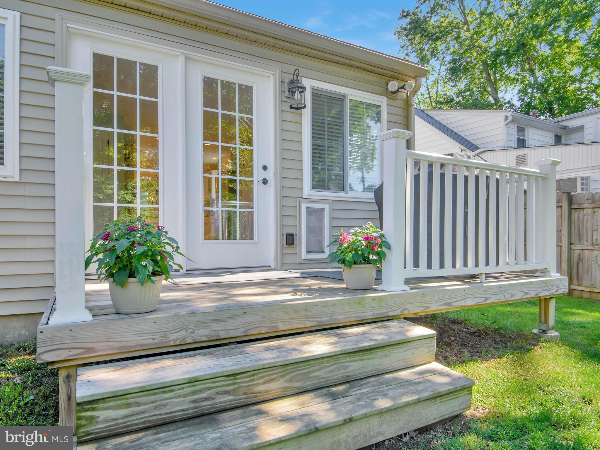432 Harwicke Road Springfield, PA 19064 - Photo 22 of 24 Deck off The Family Rm