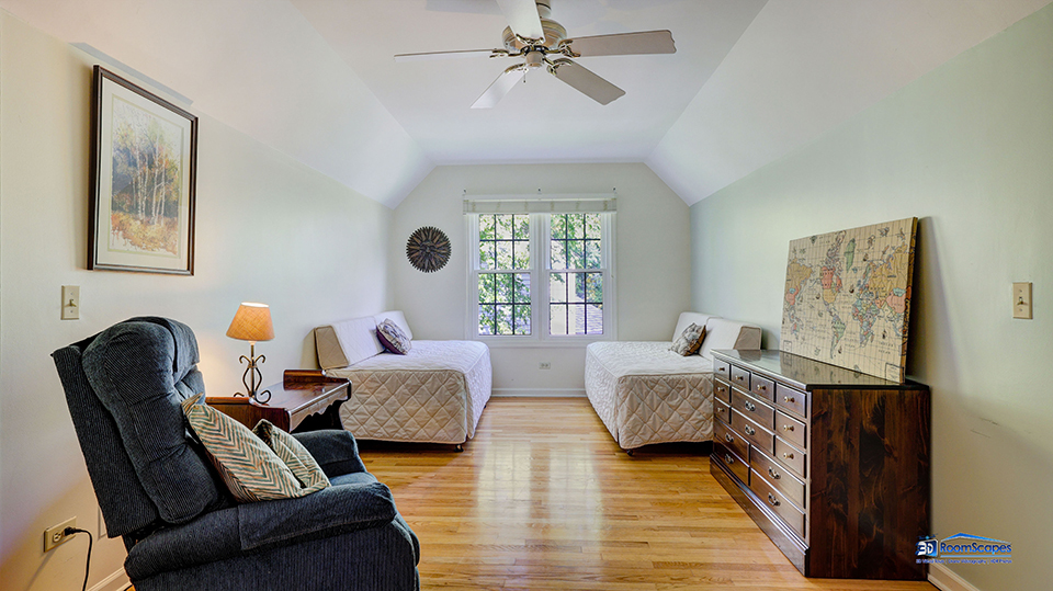 245 Pilgrims Path Gurnee, IL 60031 - Photo 27 of 54 a living room with furniture and a window