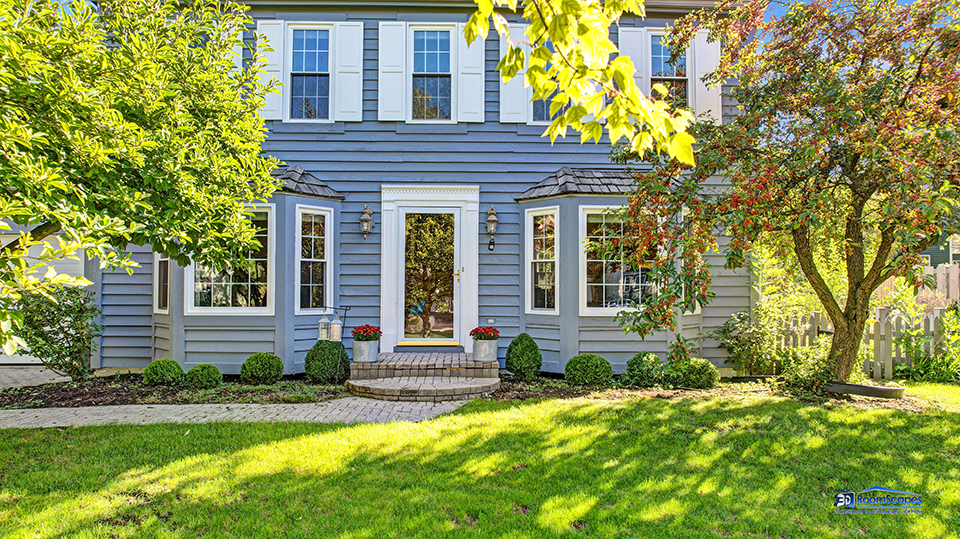 245 Pilgrims Path Gurnee, IL 60031 - Photo 36 of 54 front view of a house with a yard