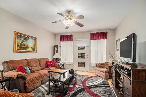 $389,000 | 363 Milano Drive, Unit 363, Cary, IL 60013