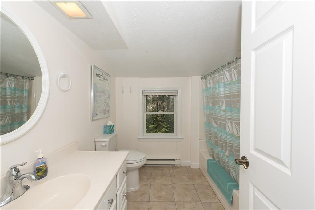 114 Furbish Road, Unit 7 Wells, ME 04090 - Photo 19 of 35 Second Floor Bathroom