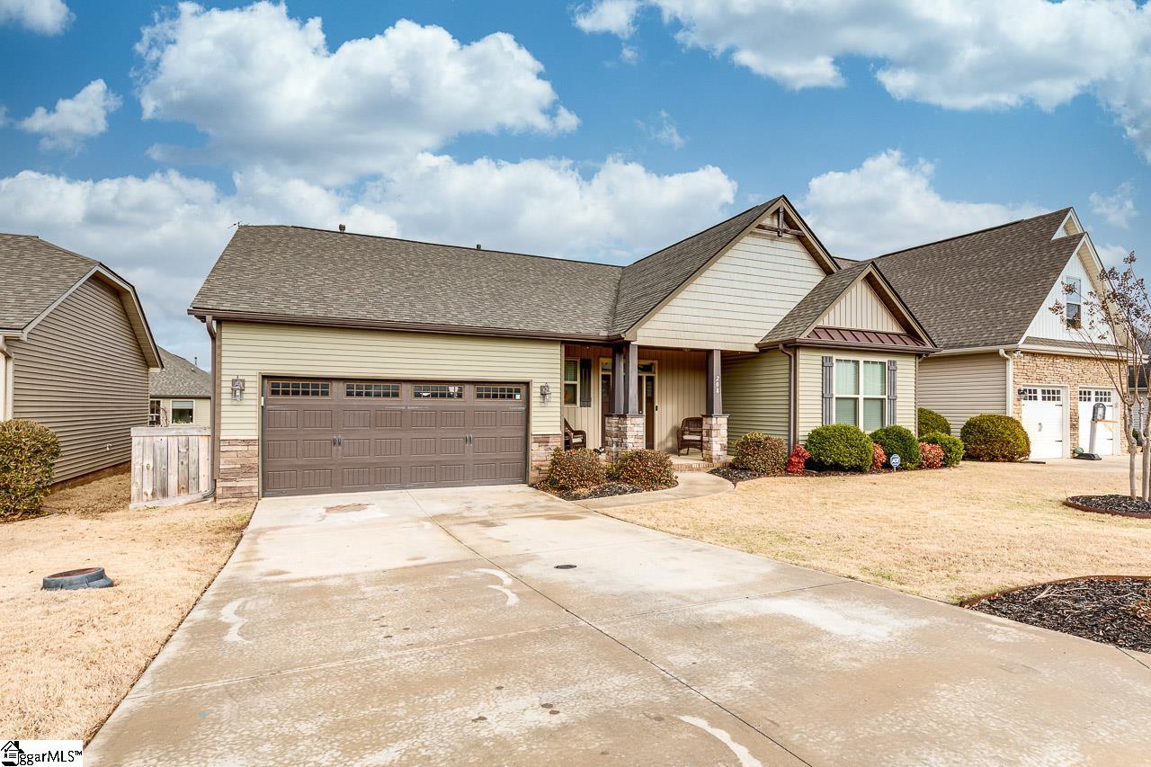 208 Downs Road Greenville, SC 29617 - Photo 3 of 31 Gallery Image 3