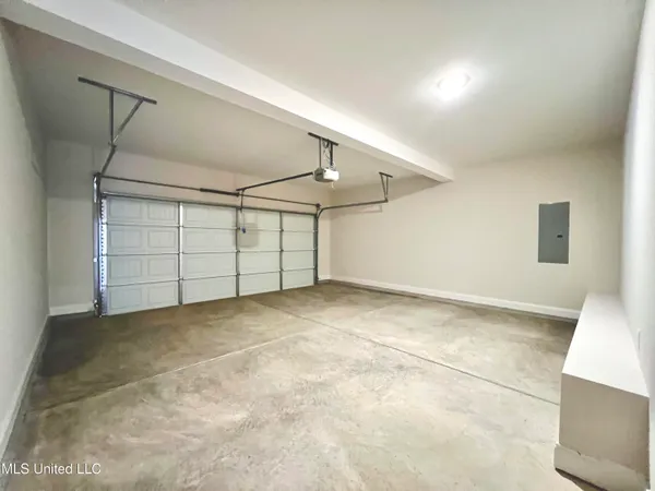 $359,900 | 2233 Scott Mdws Lane, Hernando, MS 38632