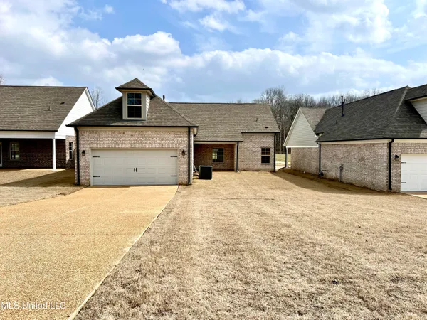 $359,900 | 2233 Scott Mdws Lane, Hernando, MS 38632