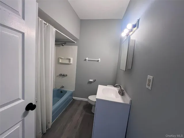 $2,300 | 488 Broadway, Newburgh, NY 12550