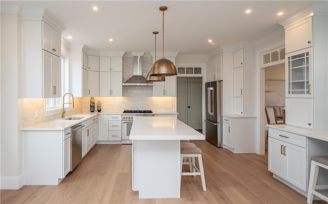 211 Morrison Avenue Middletown, RI 02842 - Photo 18 of 50