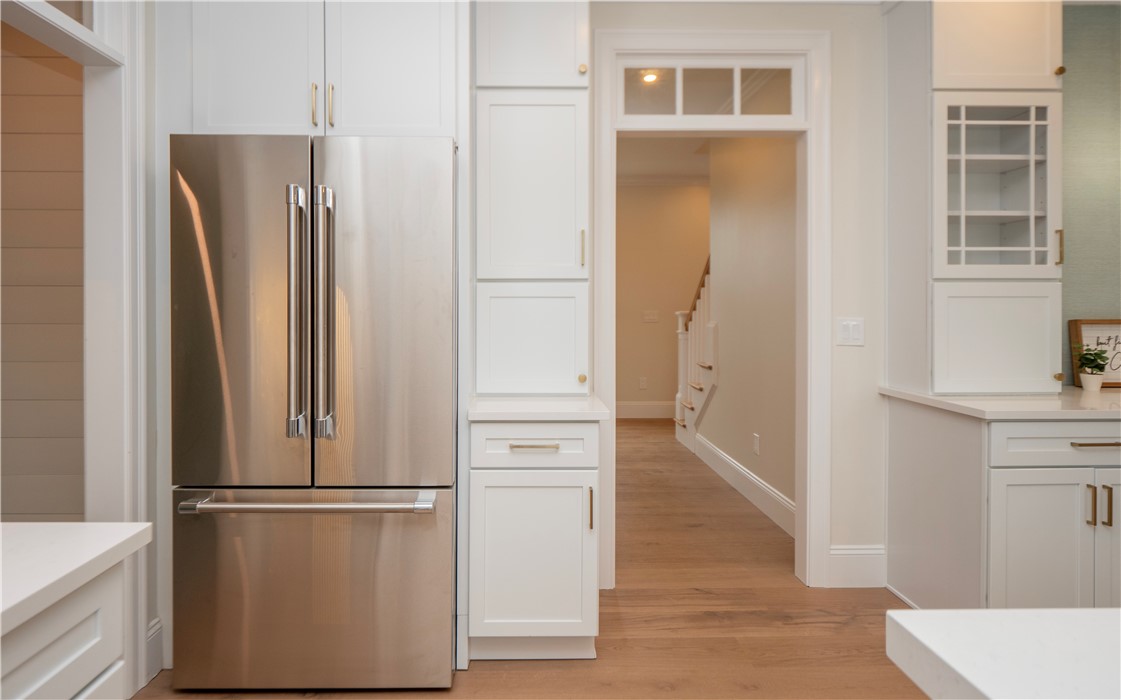 211 Morrison Avenue Middletown, RI 02842 - Photo 24 of 50